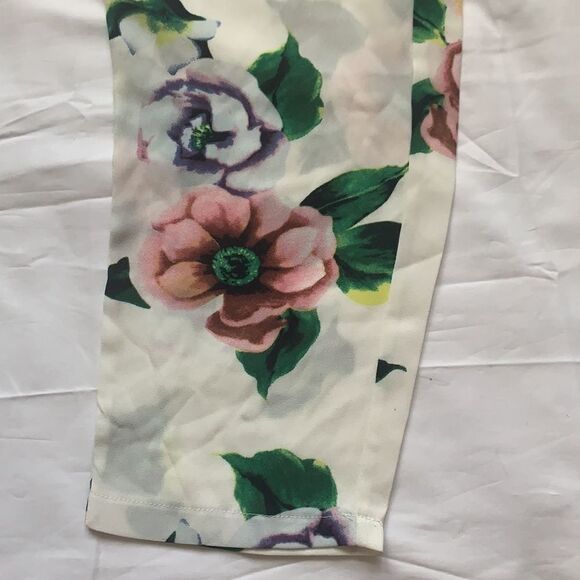 🌸nwt Revamped High Waisted Floral Pants🌸 - Picture 6 of 12